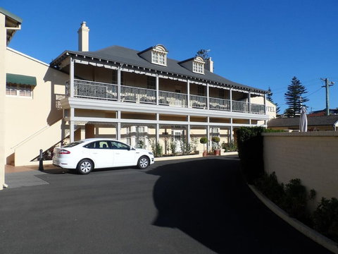 The Clifton & Grittleton Lodge - South Australia Travel 0