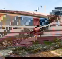 Yarra Glen Racecourse Apartments - South Australia Travel