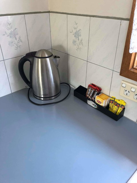 Lakes Jakaranda Holiday Units - South Australia Travel 4