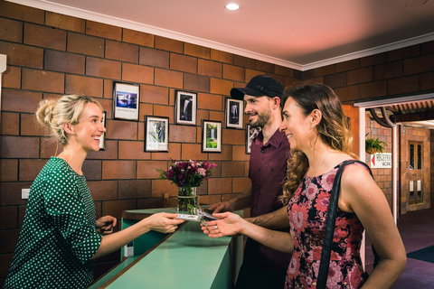 Malanda Lodge Motel - South Australia Travel 4