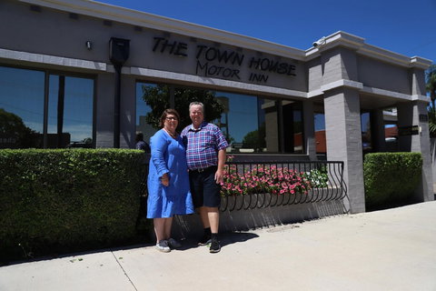 The Town House Motor Inn - South Australia Travel 6