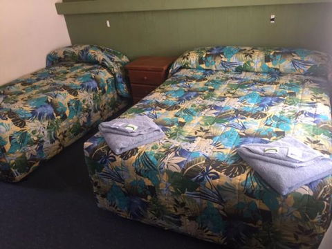 Governors Hill Motel - South Australia Travel 6