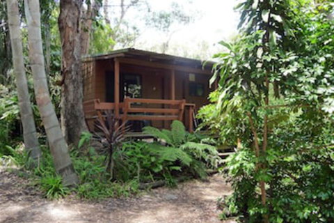 Samurai Beach Bungalows Port Stephens YHA - South Australia Travel 0