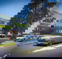 Alex Beach Cabins - South Australia Travel