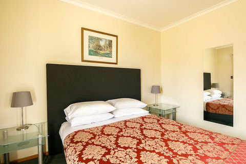 Esplanade Apartments At West Beach - South Australia Travel 4