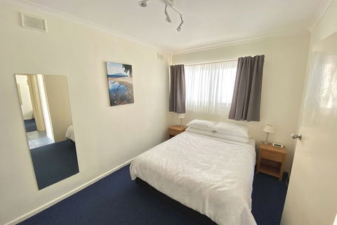 Esplanade Apartments At West Beach - South Australia Travel 3