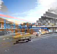 Blue Whale Motor Inn  Apartments - South Australia Travel