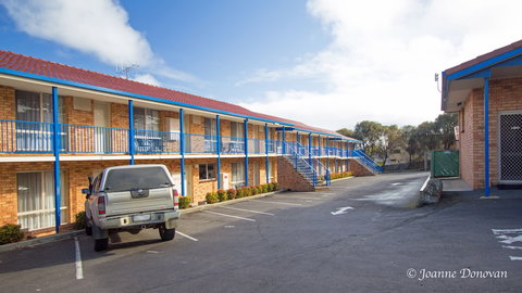 Blue Whale Motor Inn & Apartments - South Australia Travel 0