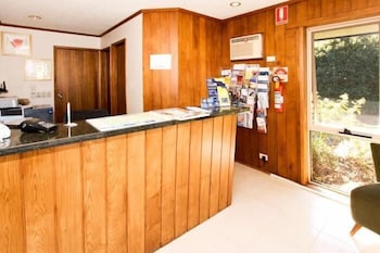 Blue Whale Motor Inn & Apartments - South Australia Travel 1