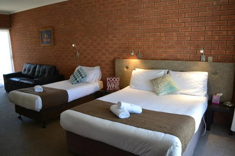 Ashleigh Court Motor Inn - South Australia Travel 4