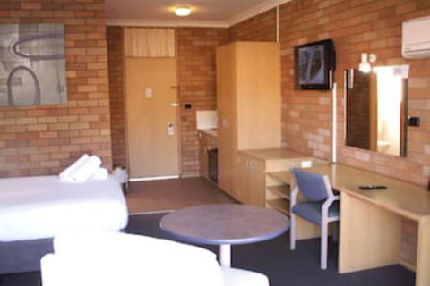 Court Street Motel - South Australia Travel 4