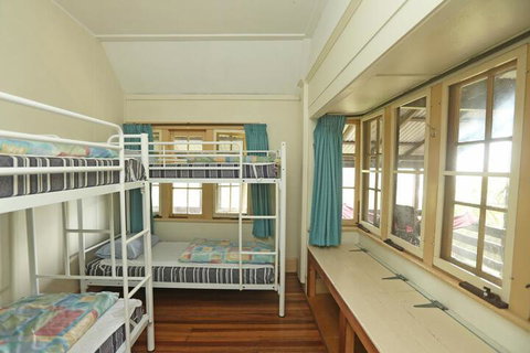 Sydney Pittwater Eco YHA - South Australia Travel 6
