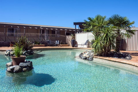 New England Motor Lodge - South Australia Travel 2