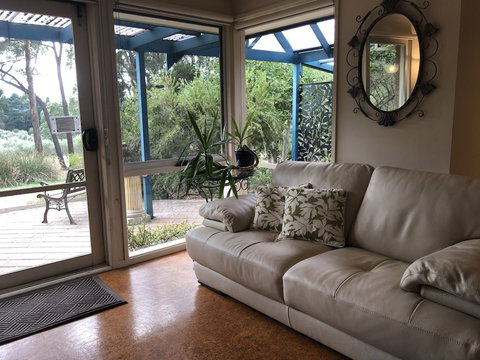 Countryside Connections Spa Cottage - South Australia Travel 2