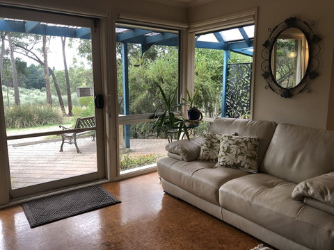 Countryside Connections Spa Cottage - South Australia Travel 6