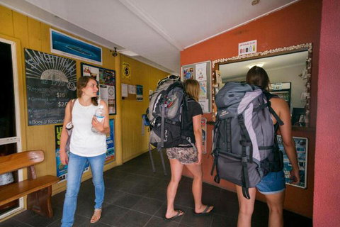 Beachside 1770 YHA - South Australia Travel 7