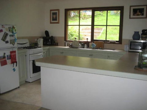 Warburton Holiday House - South Australia Travel 5