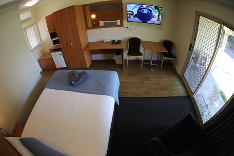 Sleepy Hill Motor Inn - South Australia Travel 4