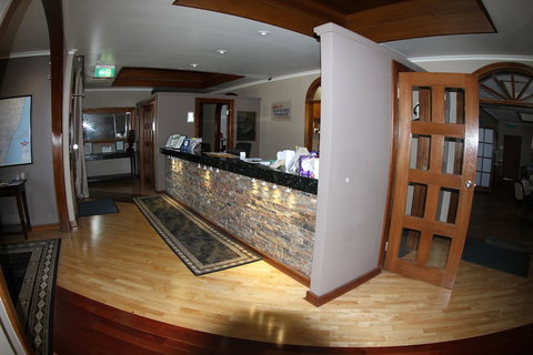 Sleepy Hill Motor Inn - South Australia Travel 0