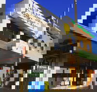The Entrance Backpackers - Hostel - South Australia Travel