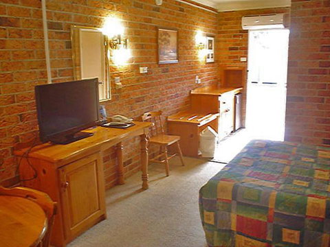 Coachmans Rest Motor Lodge - South Australia Travel 5