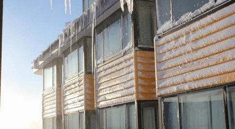 Perisher Manor Hotel - South Australia Travel 1