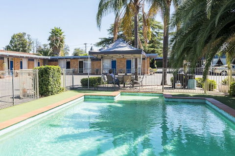 Plainsman Motel - South Australia Travel 1