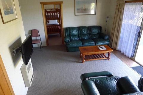 Willaway Motel Apartments - South Australia Travel 6