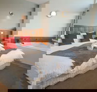 Tides Apartments - South Australia Travel