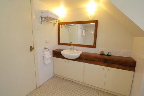 Fitzroy Inn Historic Retreat - South Australia Travel 3