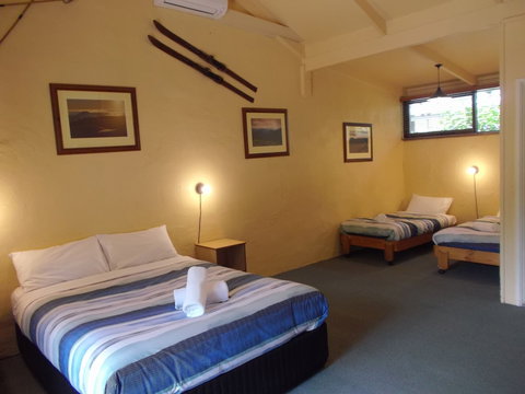 Harrietville Hotel Motel - South Australia Travel 2