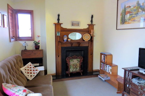 McCloud House - South Australia Travel 4