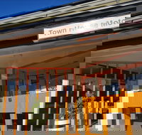 Town House Motor Inn - South Australia Travel
