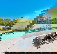 Mackay Oceanside Central Hotel - South Australia Travel