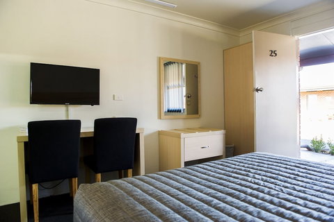 Cherry Blossom Motel - South Australia Travel 5