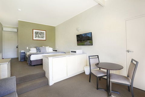 Briars Country Lodge - South Australia Travel 7