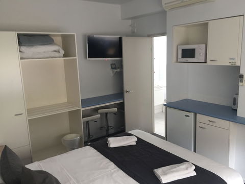 Moody's Motel - South Australia Travel 3