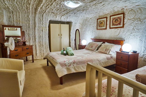 Underground Bed And Breakfast - South Australia Travel 2