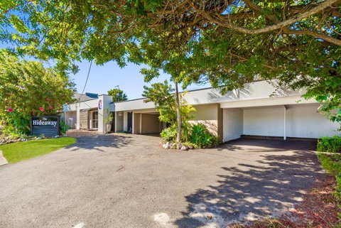 Hideaway Noosa Men Only Beach Resort - South Australia Travel 2