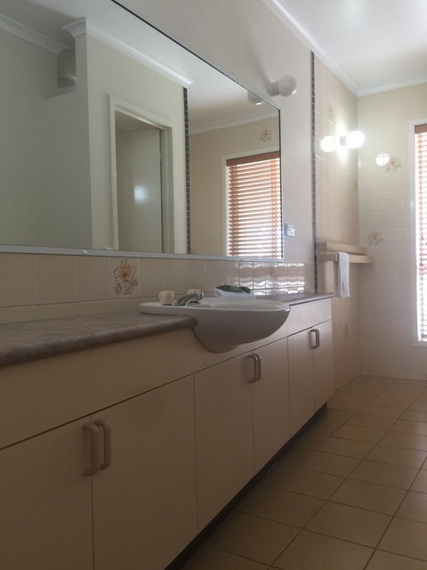 Sandcastles On The Beach Bargara - South Australia Travel 6