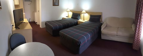 Cooma Motor Lodge Motel - South Australia Travel 4