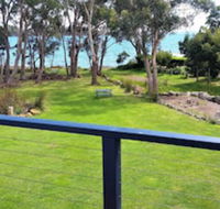 Four Seasons Waterfront Villas - South Australia Travel