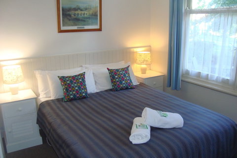 Elm Lodge - South Australia Travel 5