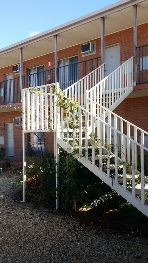 Bridge Motor Inn - South Australia Travel 1