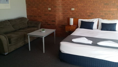 Bridge Motor Inn - South Australia Travel 5