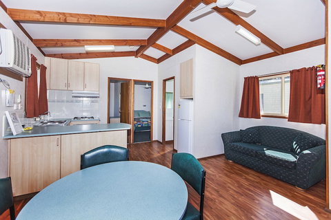 Naracoorte Holiday Park - South Australia Travel 0