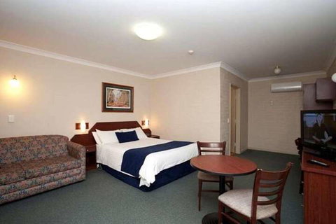 Town Square Motel - South Australia Travel 3
