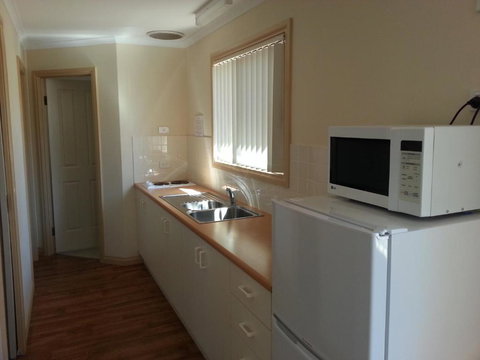 Sonbern Lodge Motel - South Australia Travel 3