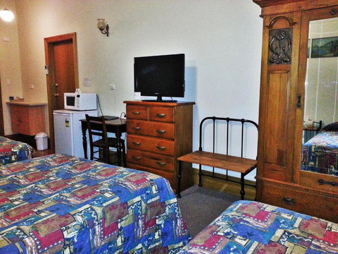 Sonbern Lodge Motel - South Australia Travel 5