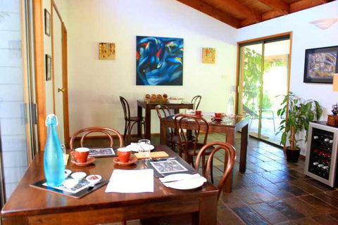 Hillcrest Mountain View Retreat - South Australia Travel 5